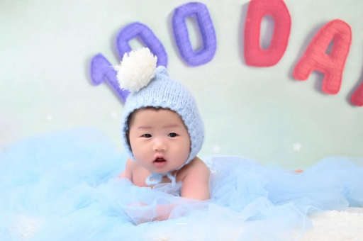 广州供卵包男孩宝宝尿少尿黄怎么回事